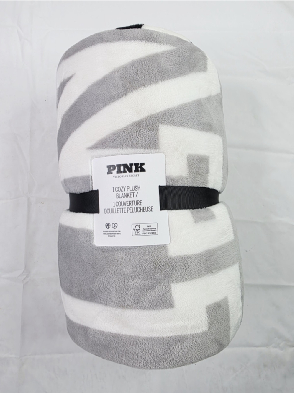 VICTORIA'S SECRET PINK LOGO COZY PLUSH SHERPA BLANKET THROW FALL 2025 50"x60"